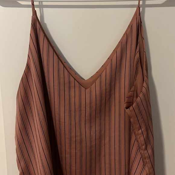 Express Top - Picture 2 of 5